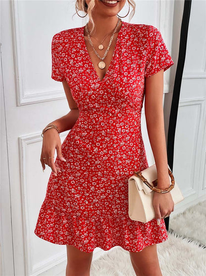 Hannah - Stylish Floral Dress for Women with V-neck and Flared Hem